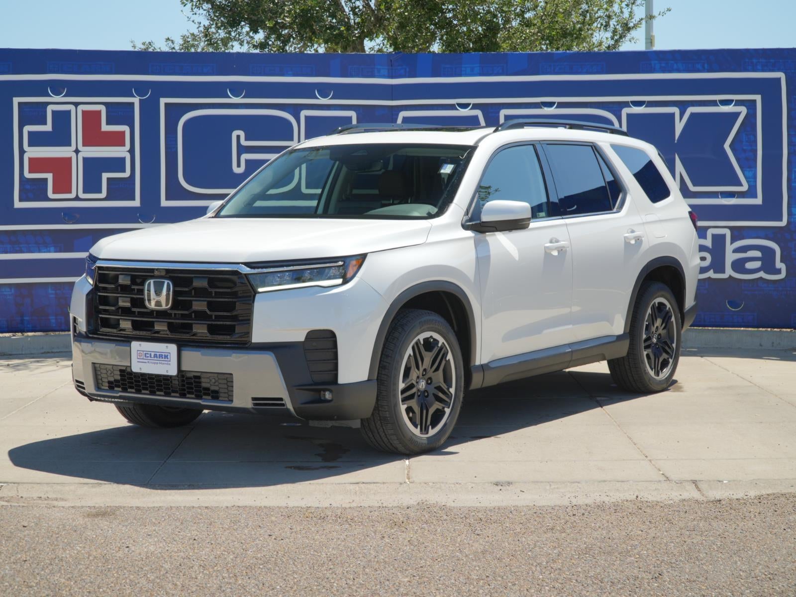 2026 Honda Pilot Touring Blackout AWD's photo