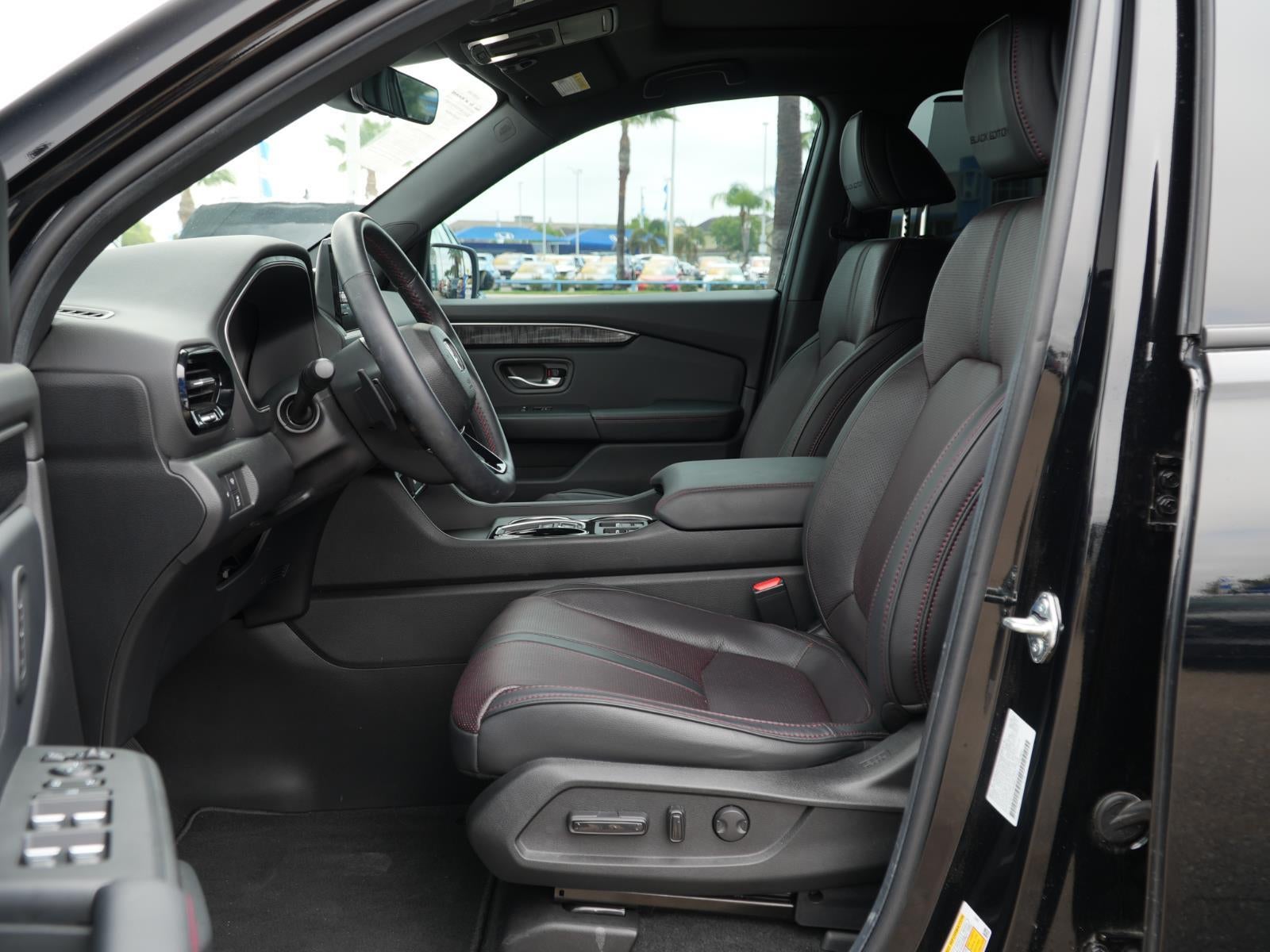 2025 Honda Pilot Black Edition