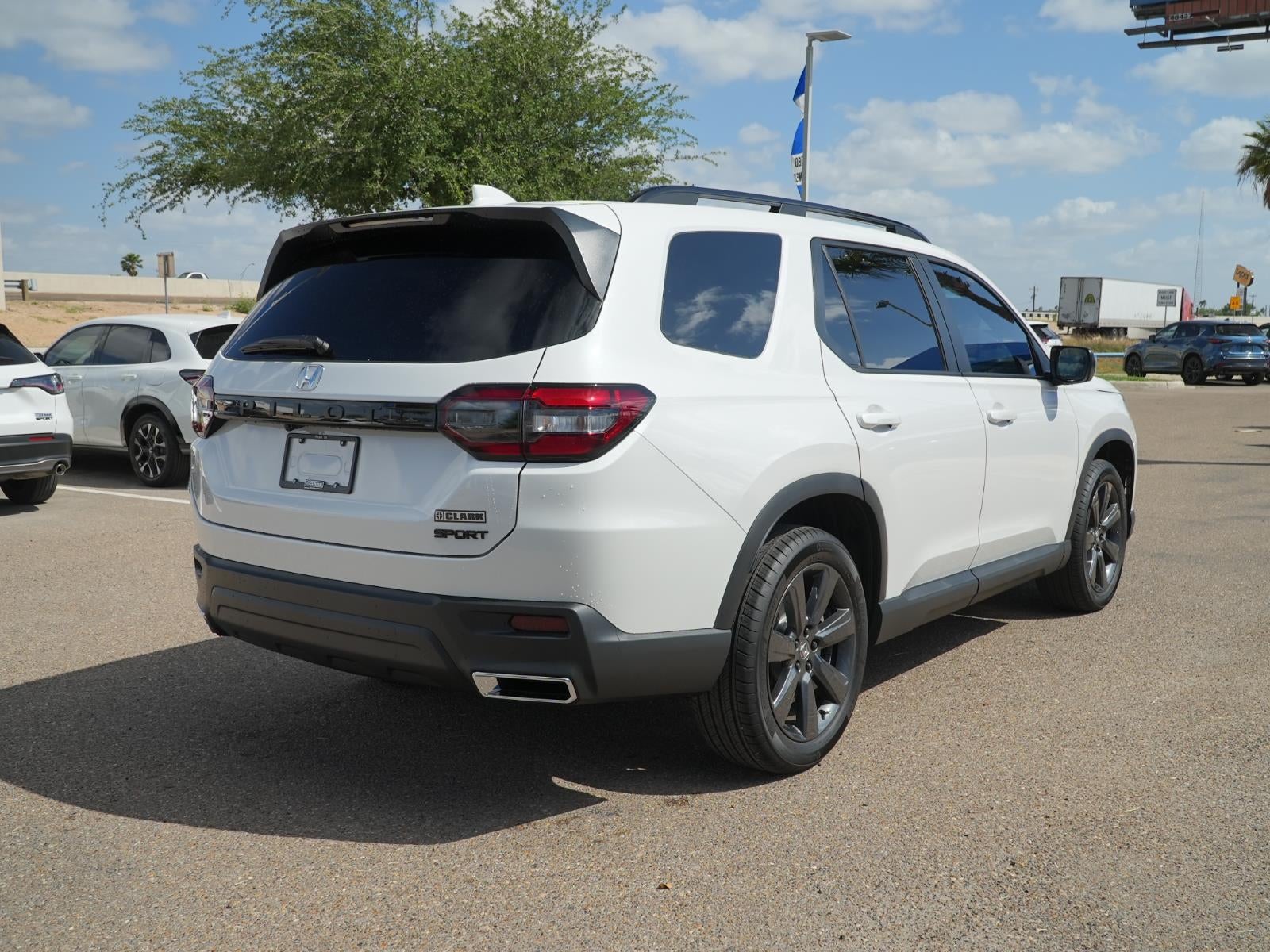 2025 Honda Pilot Sport