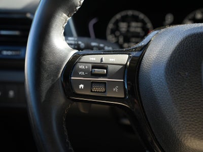 2023 Honda Pilot EX-L w/Rear Captain's Chairs