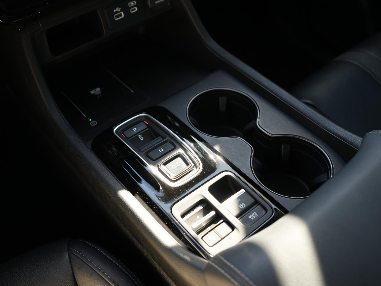 2023 Honda Pilot EX-L w/Rear Captain's Chairs