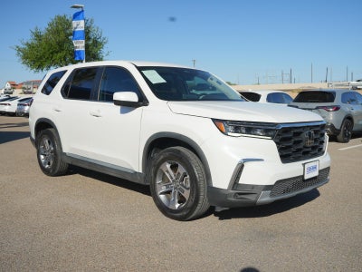 2023 Honda Pilot EX-L w/Rear Captain's Chairs