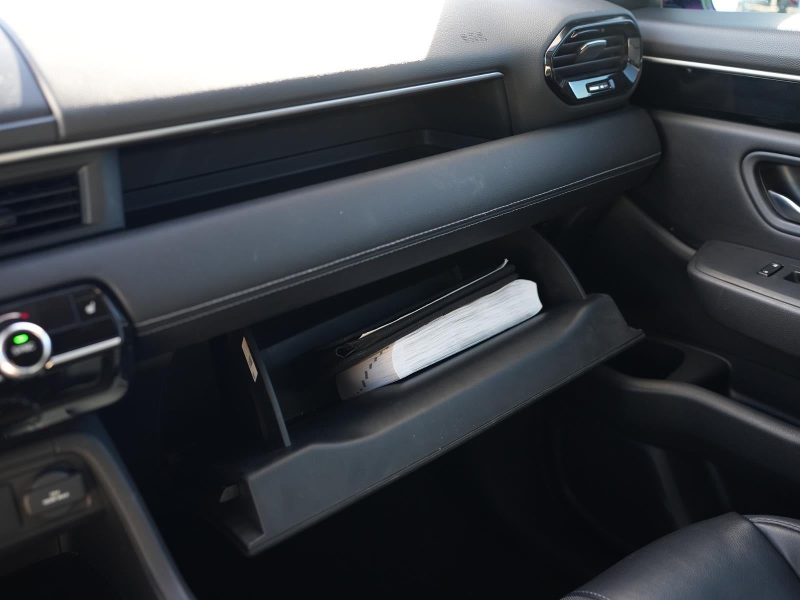 2023 Honda Pilot EX-L w/Rear Captain's Chairs