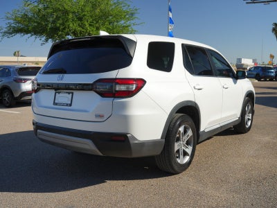 2023 Honda Pilot EX-L w/Rear Captain's Chairs