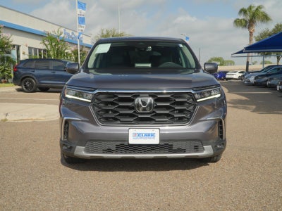 2024 Honda Pilot EX-L w/Rear Captain's Chairs