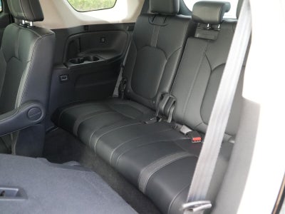 2023 Honda Pilot EX-L w/Rear Captain's Chairs