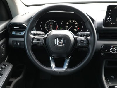 2023 Honda Pilot EX-L w/Rear Captain's Chairs