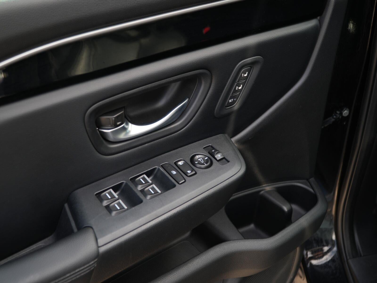2023 Honda Pilot EX-L w/Rear Captain's Chairs