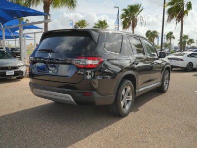 2023 Honda Pilot EX-L w/Rear Captain's Chairs