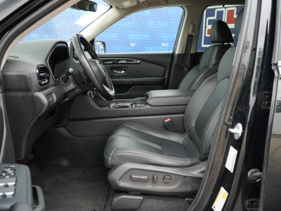 2023 Honda Pilot EX-L w/Rear Captain's Chairs