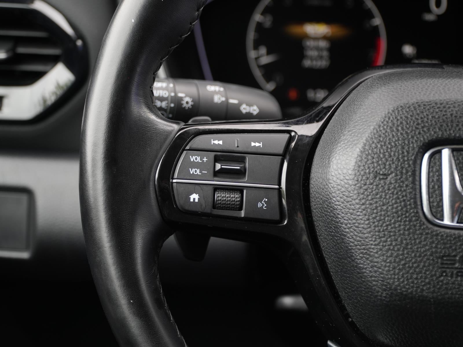 2023 Honda Pilot EX-L w/Rear Captain's Chairs