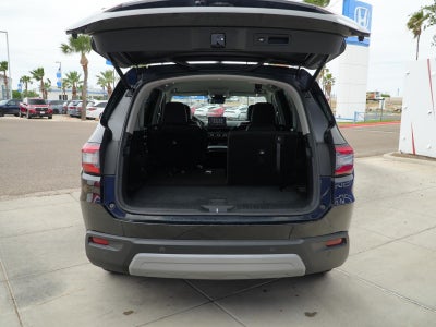 2023 Honda Pilot EX-L w/Rear Captain's Chairs