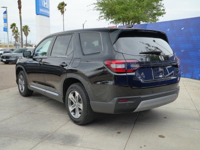 2023 Honda Pilot EX-L w/Rear Captain's Chairs