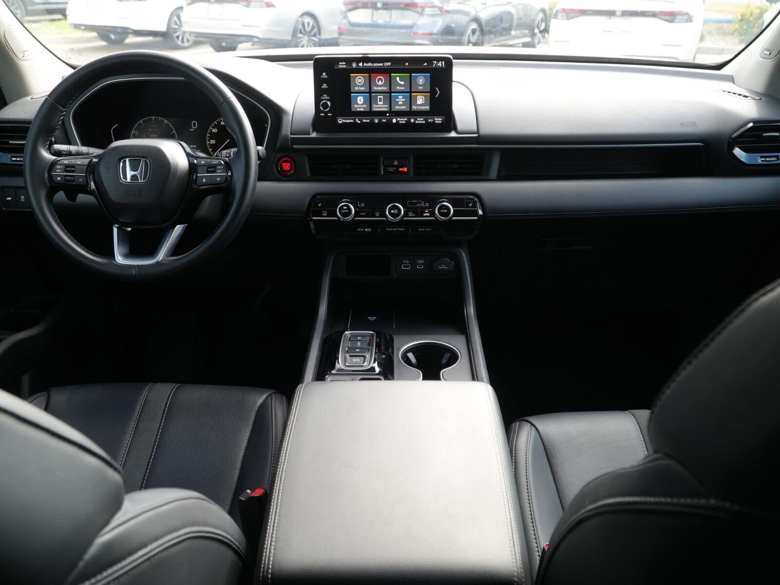2025 Honda Pilot Touring