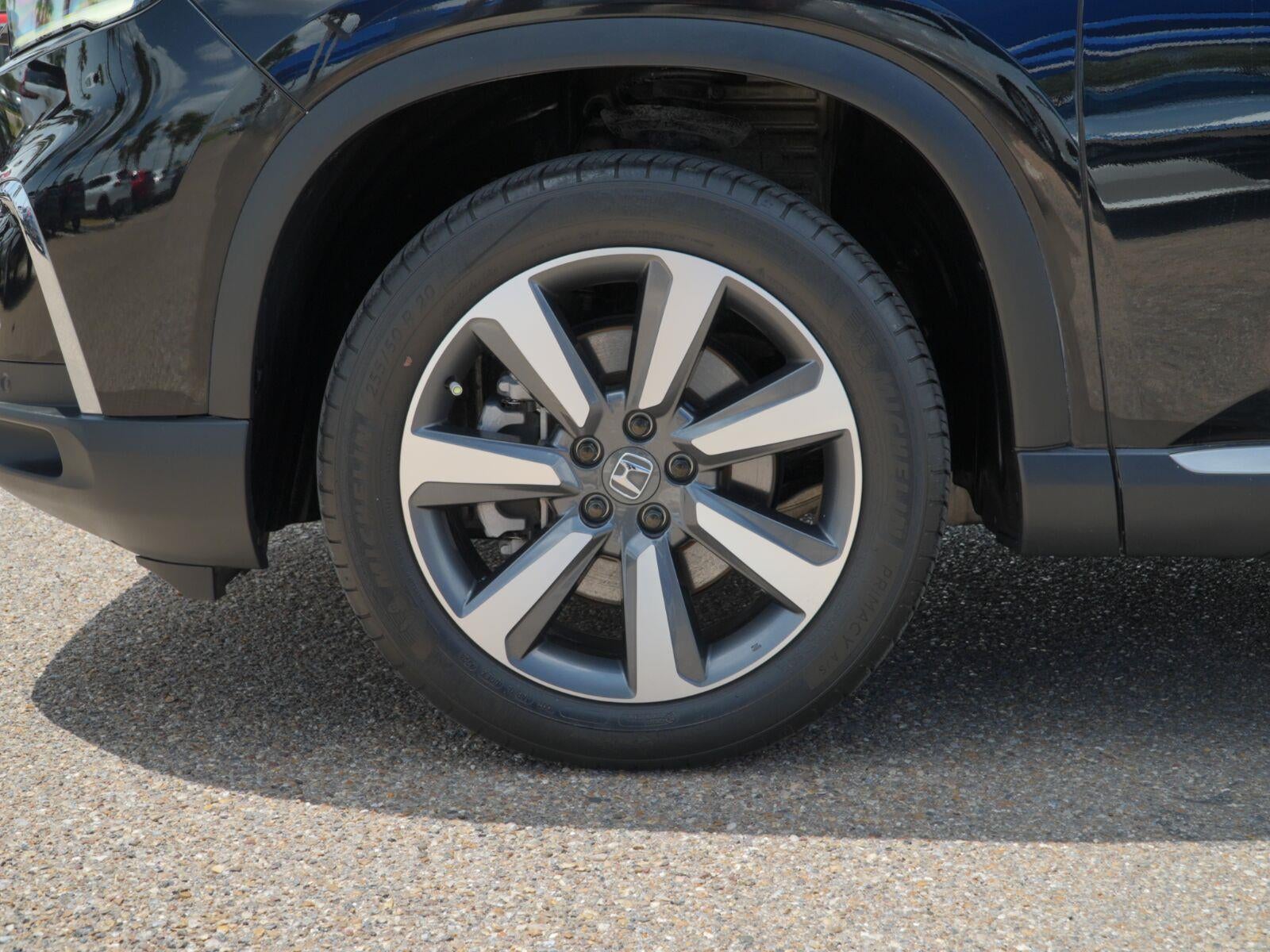 2025 Honda Pilot Touring - Photo 17
