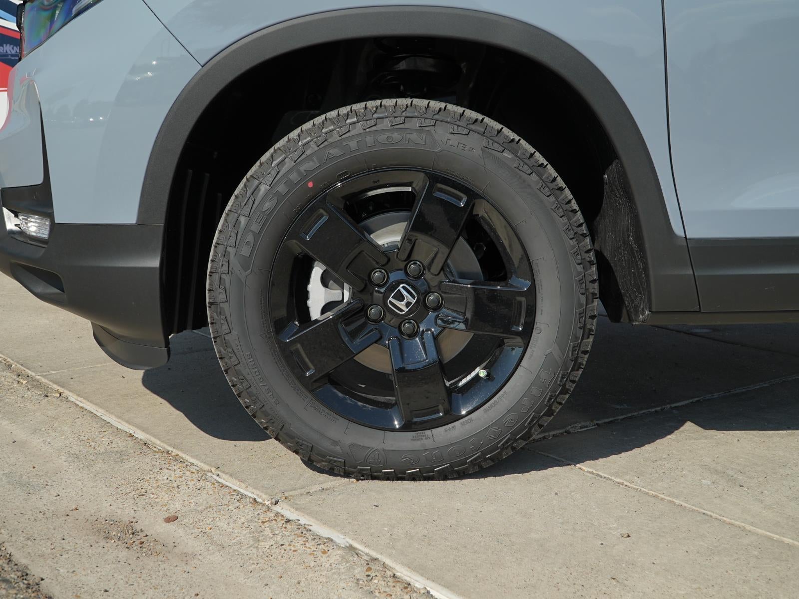 2026 Honda Ridgeline Black Edition Two-Tone