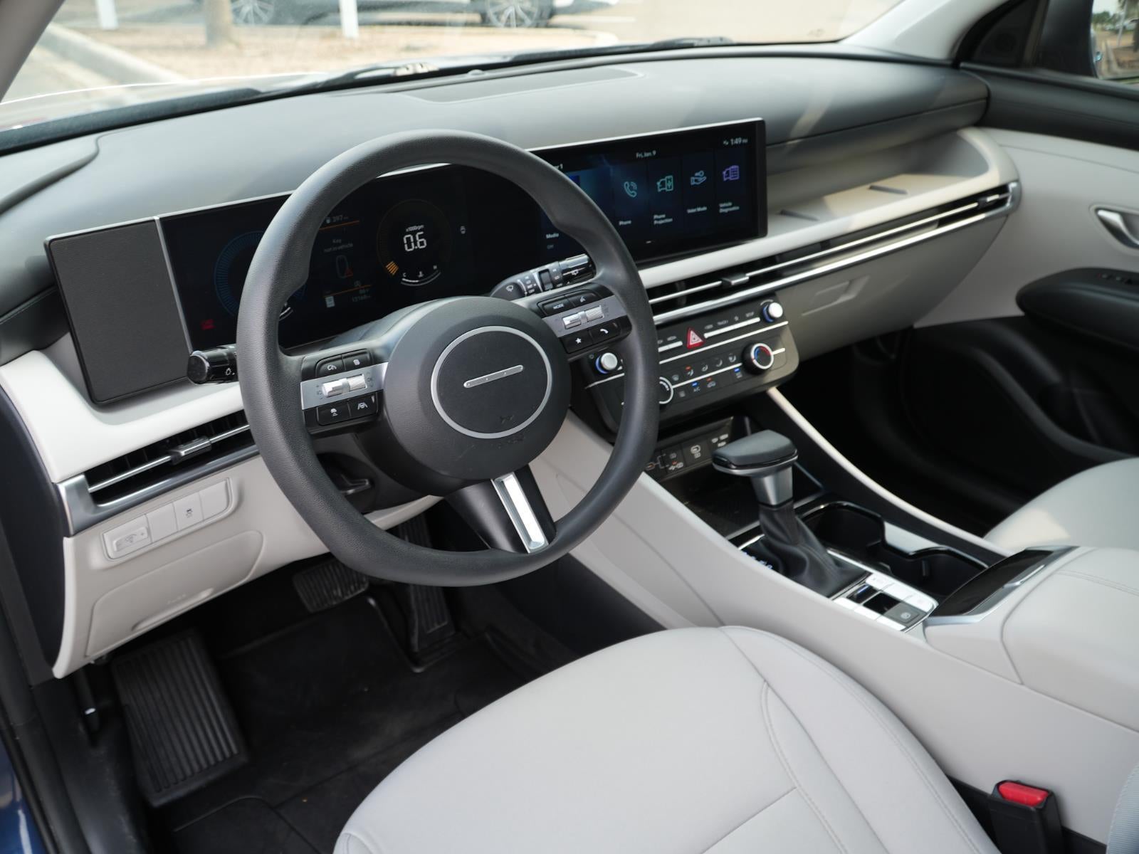 2025 Hyundai Tucson SE