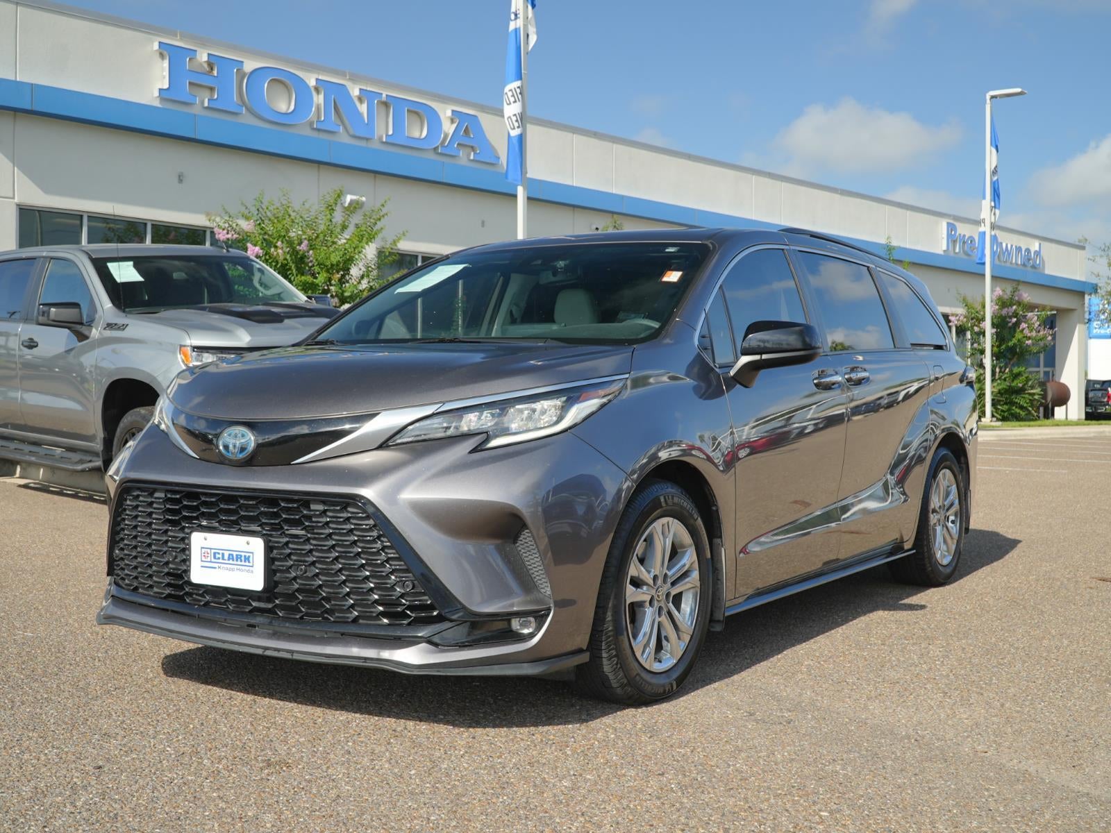 2022 Toyota Sienna XSE