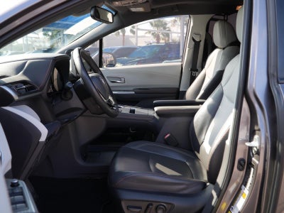 2022 Toyota Sienna XSE