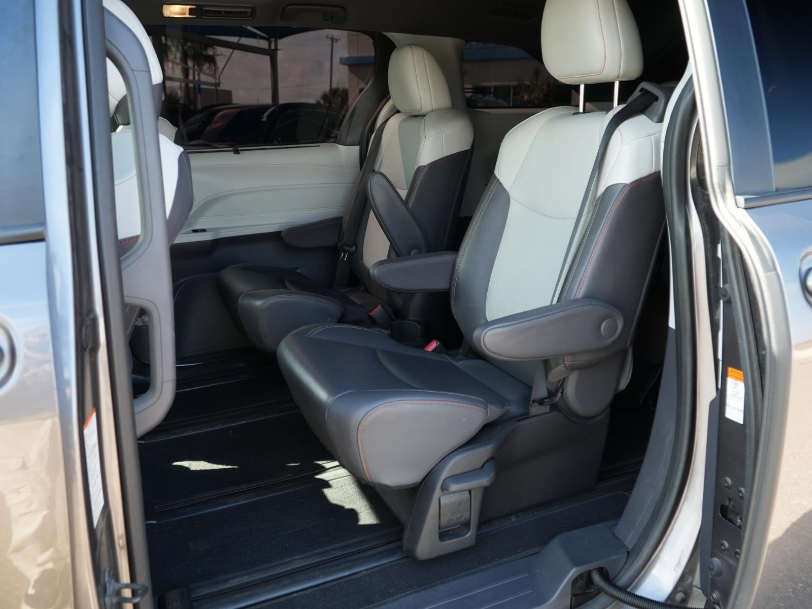 2022 Toyota Sienna XSE