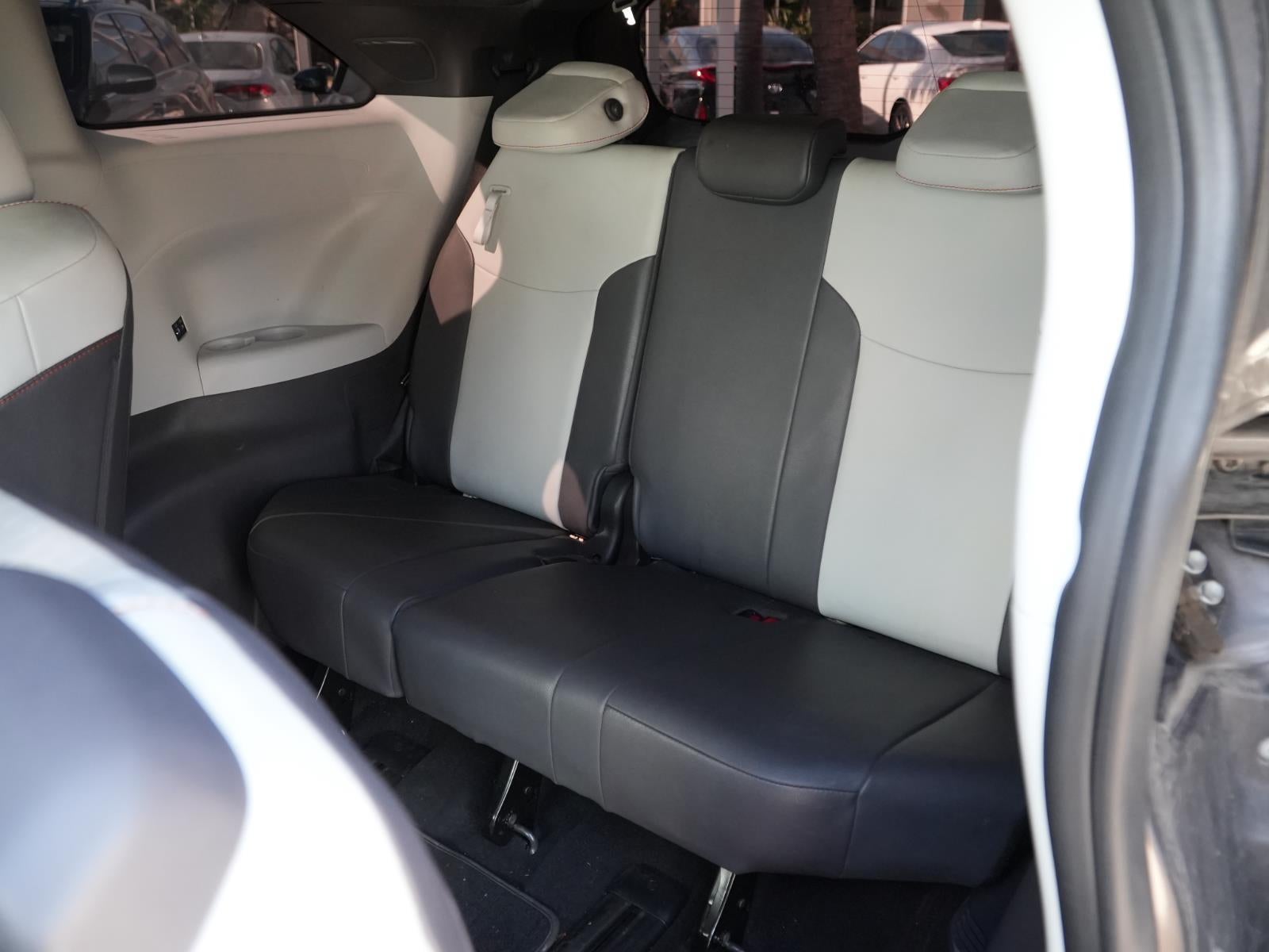 2022 Toyota Sienna XSE