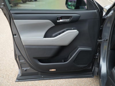 2020 Toyota Highlander Hybrid XLE