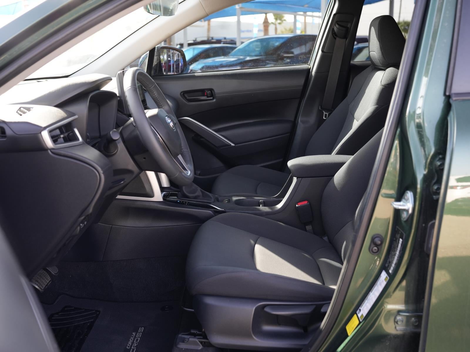 2024 Toyota Corolla Cross LE