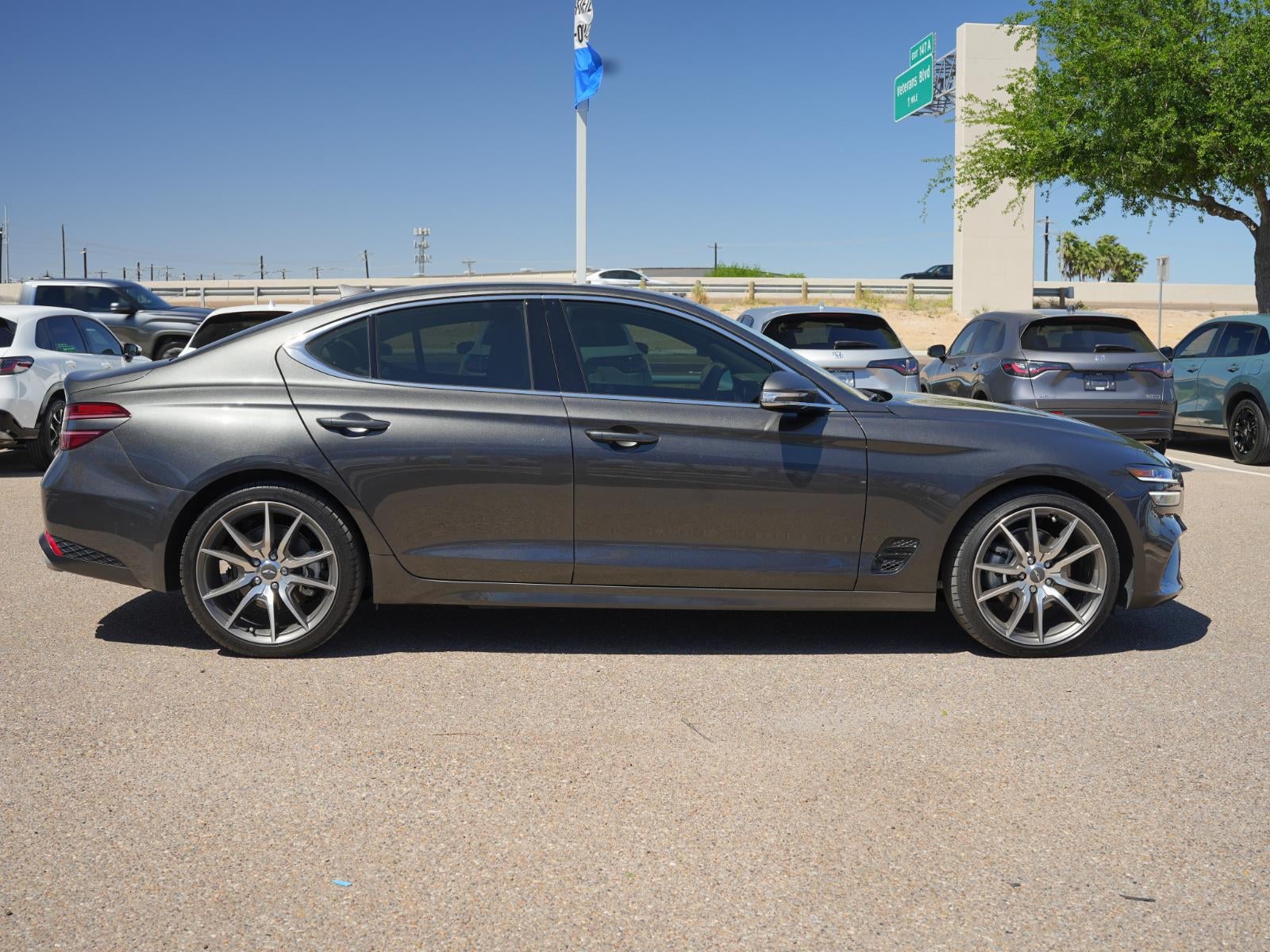 2023 Genesis G70 2.0T