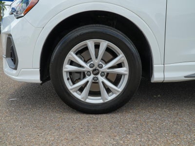 2022 Audi Q3 S line Premium