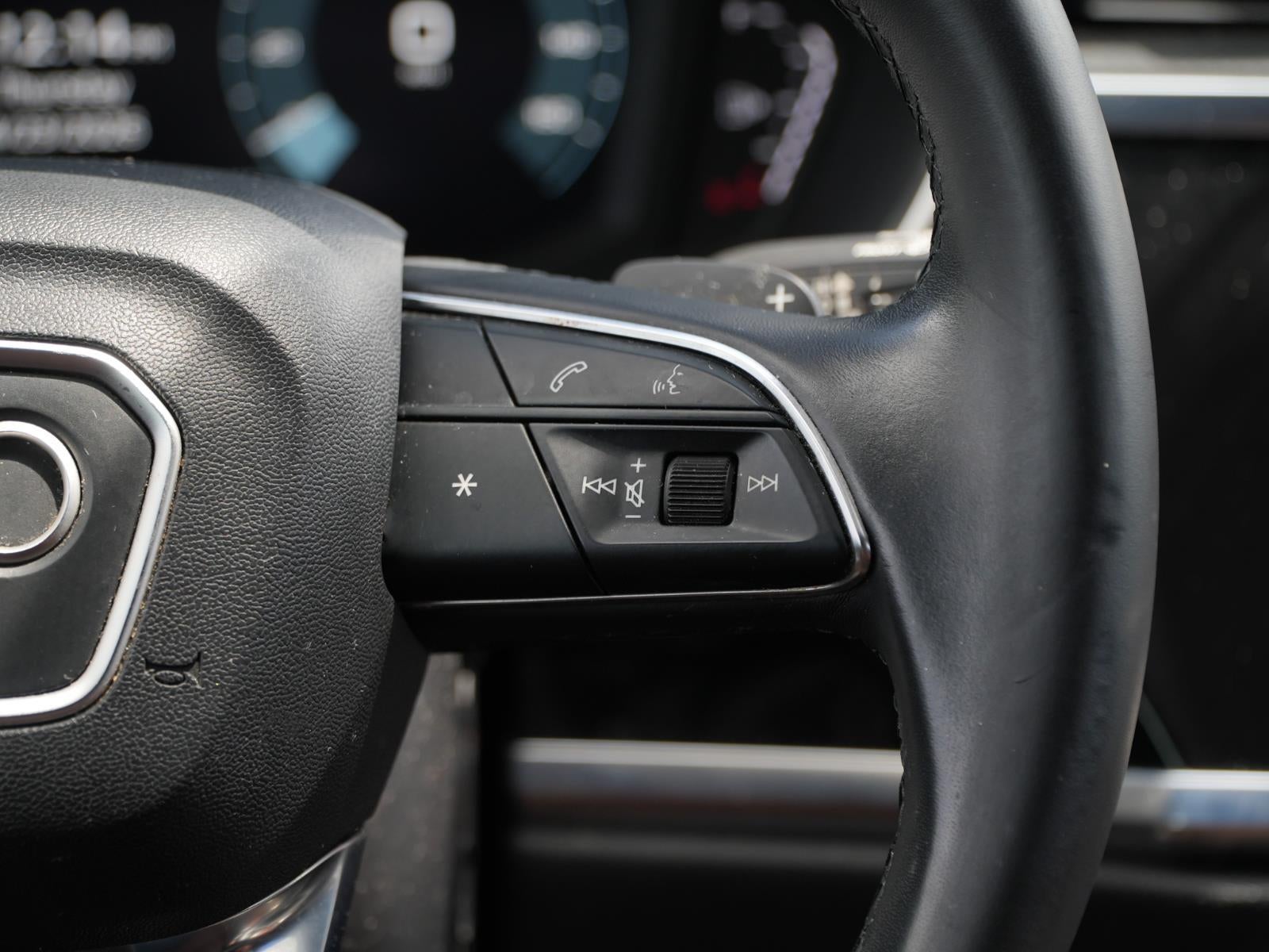 2022 Audi Q3 S line Premium