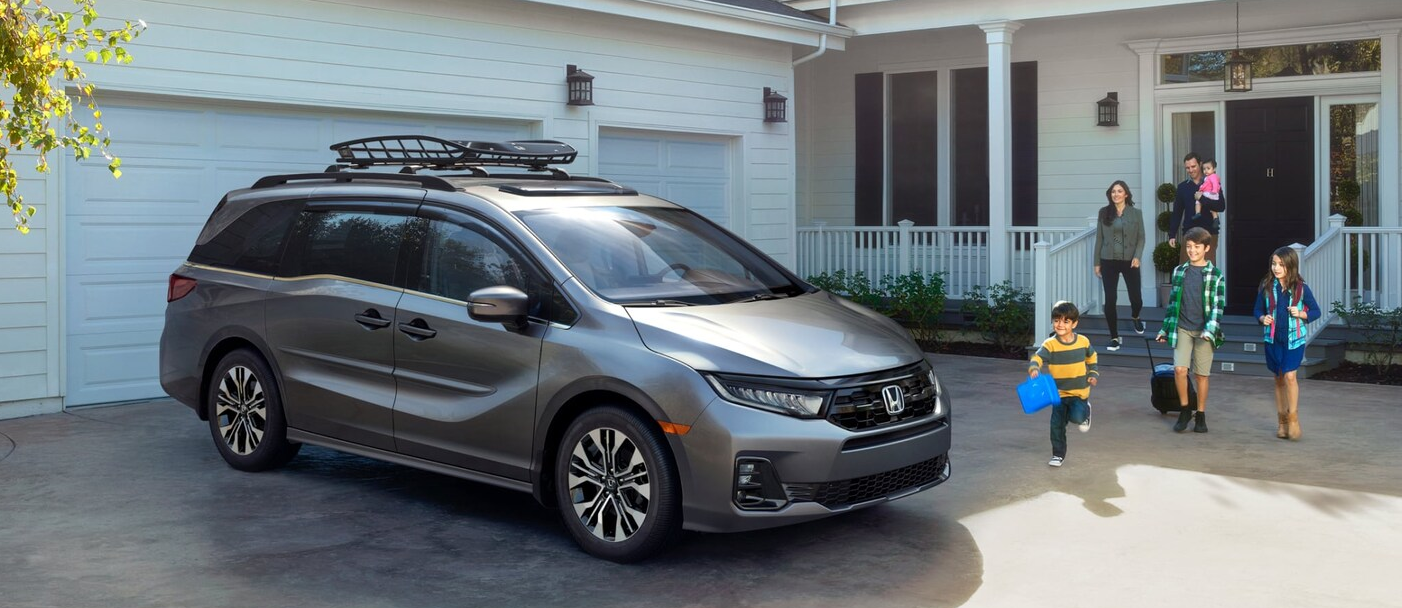 2026 Honda Odyssey Ellite with Family